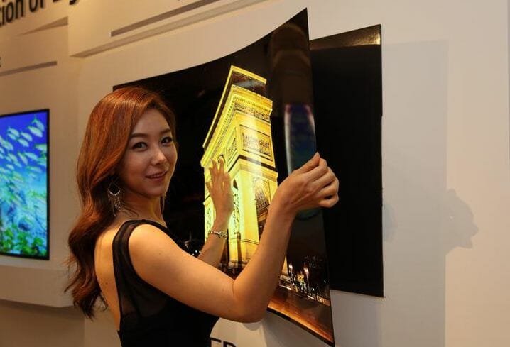 Der SIGNATURE W7 OLED TV soll dem Prototypen aus 2016 sehr ähnlich sein