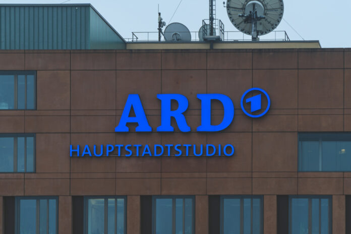 ARD und ZDF ernten Kritik von Berufsverbänden.