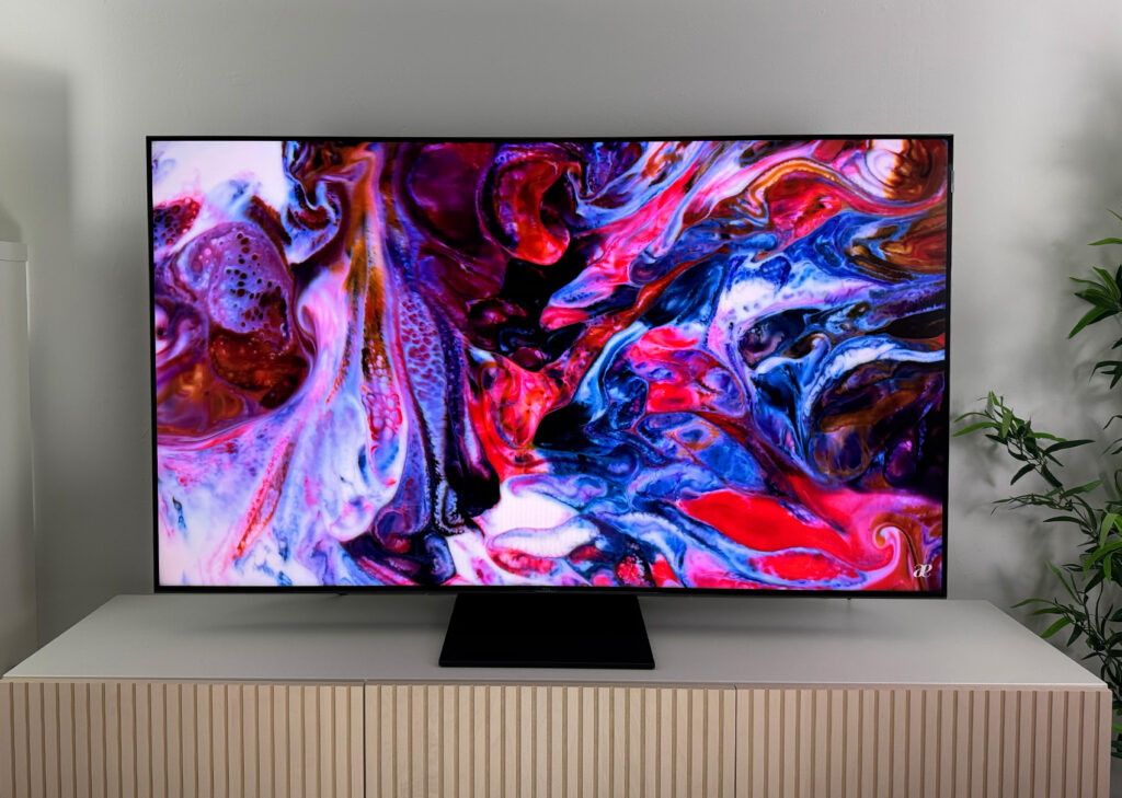 Der TCL 65MQLED85 4K-Mini-LED-TV mit Quantum Dot-Farbmaterial liefert eine sehr gute Bildqualität ab