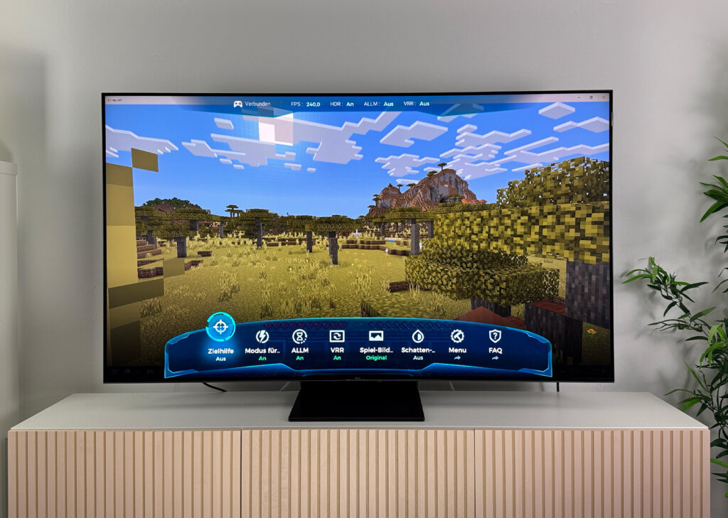 Der 240Hz-Bildmodus ist ein nettes Gimmick. Perfekt ausgereift ist das Feature des TCL 65MQLED85 jedoch noch nicht